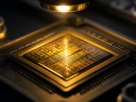 Close-up de um chip de computador sob iluminação dramática, representando a eficiência e o poder dos pequenos modelos de linguagem locais.